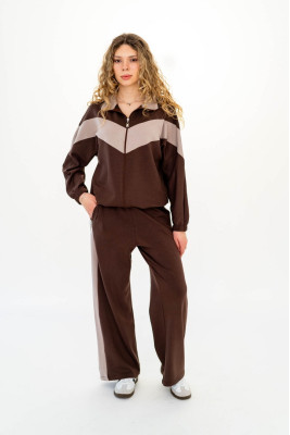 Костюм жіночий